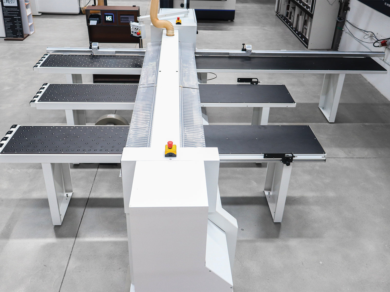 SAWTEQ O-100 Panel dividing saw for single panels and small series