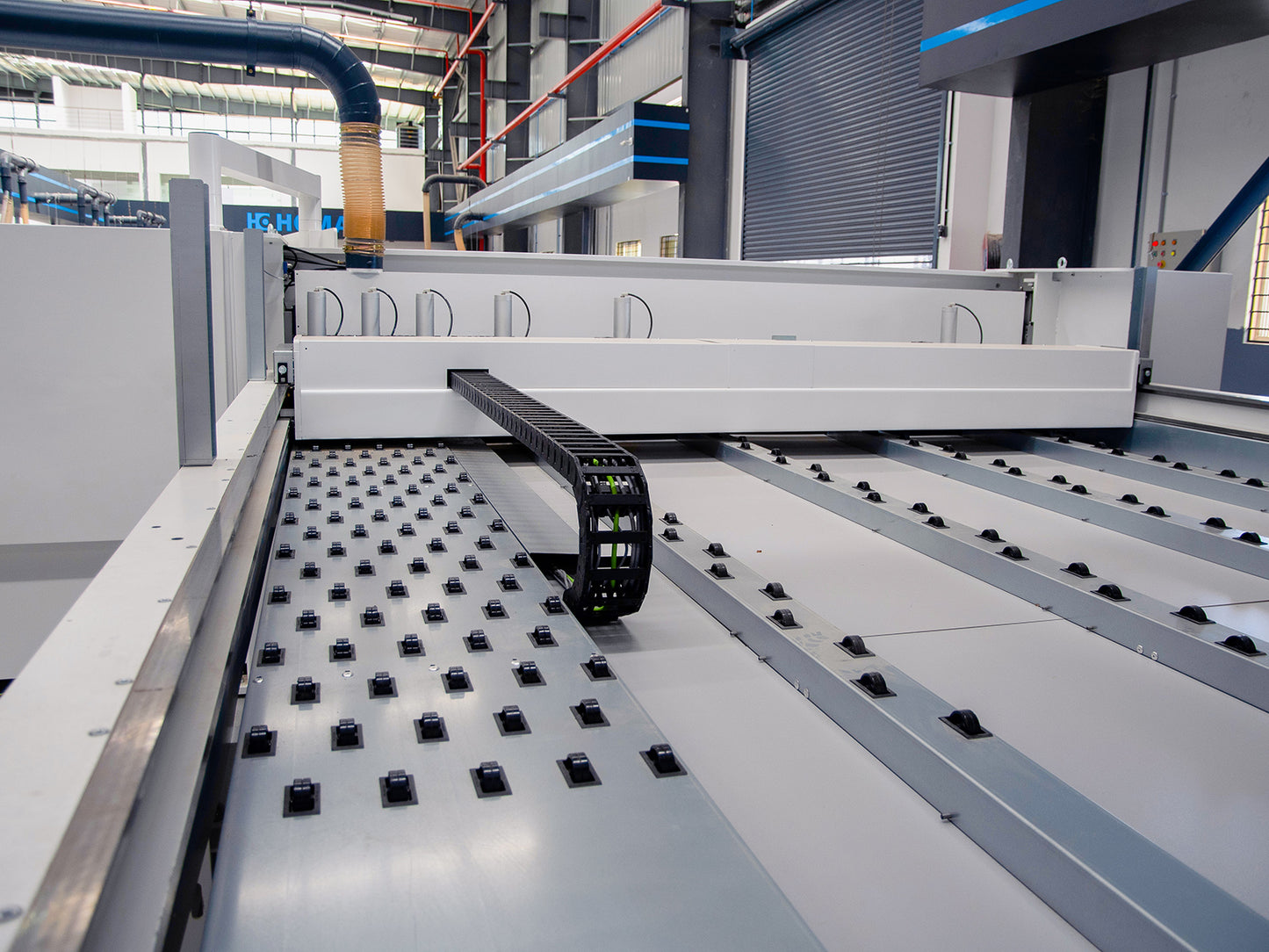 SAWTEQ S-180 Panel Dividing Saw with power, precision and flexibility
